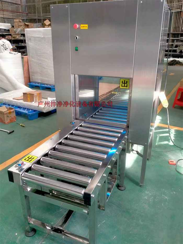 流水輸送線傳遞窗一般要做整個高度才可以，門上面也要固定好。